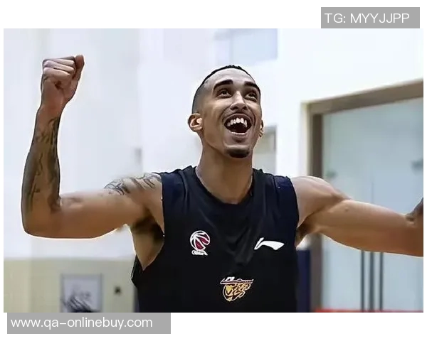 王洪泽表现抢眼10投6中斩获15分8篮板其中5个前场篮板助力球队