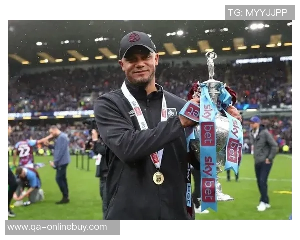 安德莱赫特主帅透露与孔帕尼会面并未讨论德卡特转会事宜