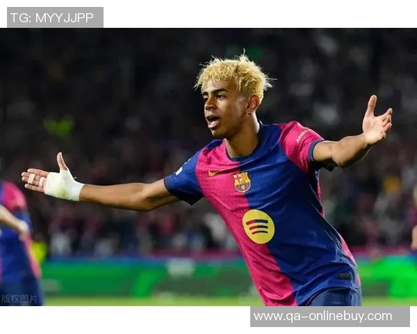 亚马尔社交媒体未关注梅西引发球迷对两人关系的热议与猜测