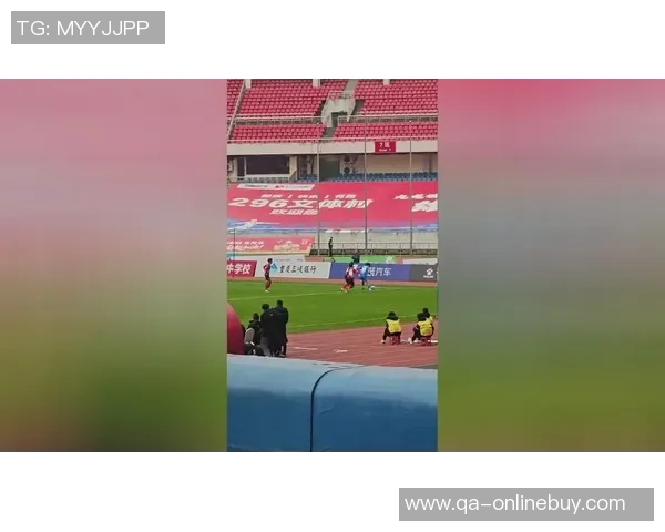 大渡口队球员王耀文因袭击裁判被禁赛五年引发热议